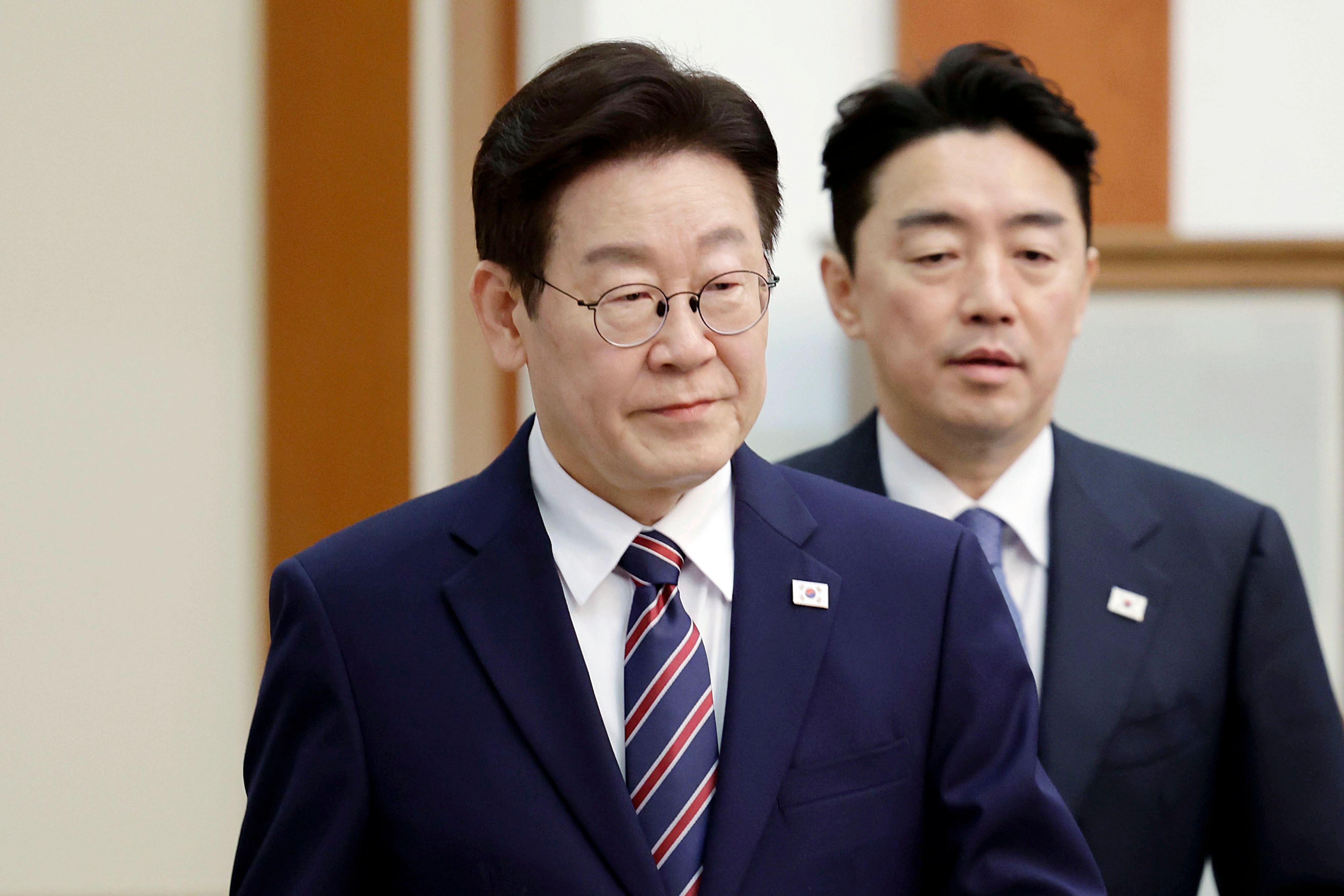 ์ด์ฌ๋ช
๋ํต๋ น [์ฐํฉ๋ด์ค