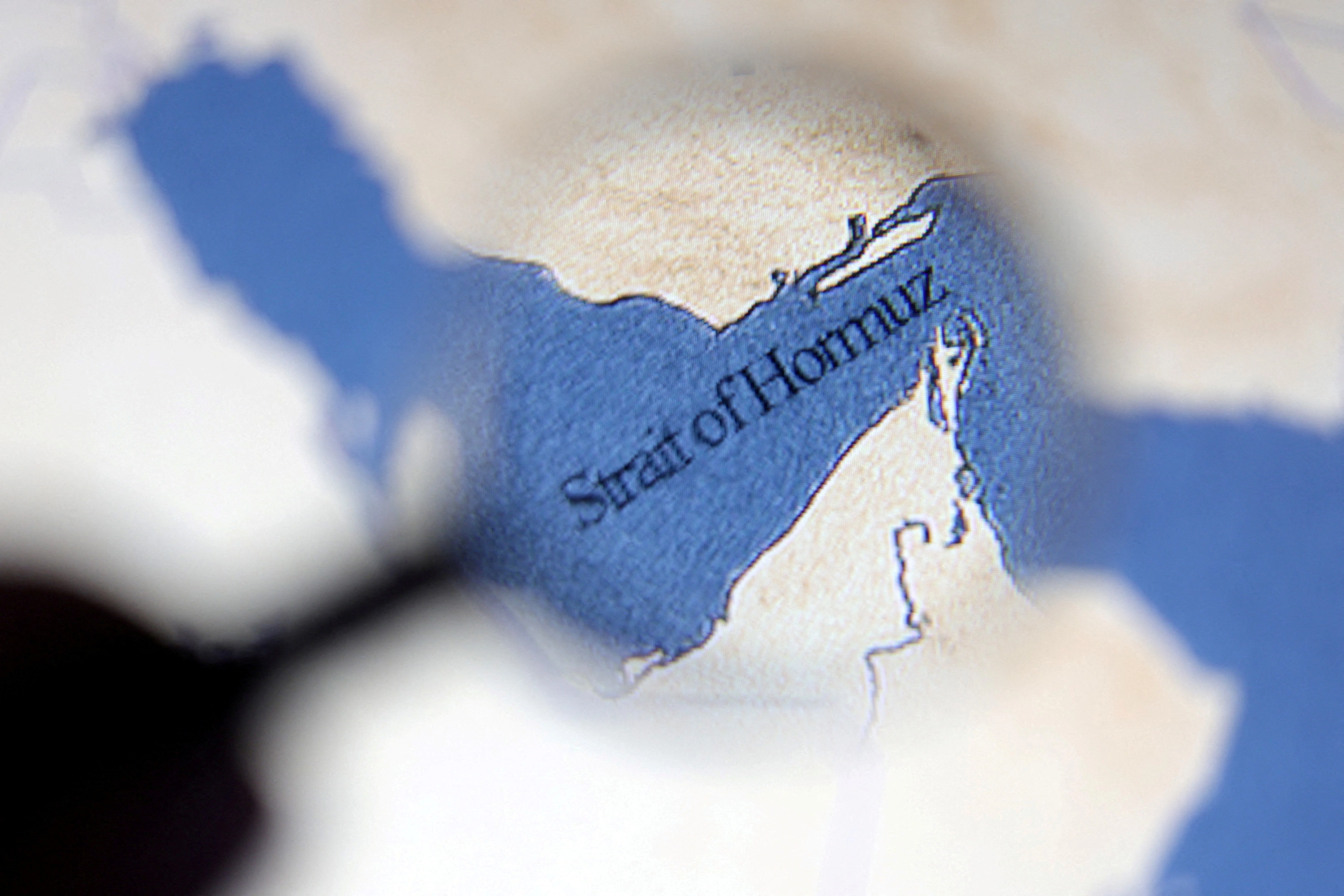 유가 급등의 원인으로 지목되는 호르무즈 해협