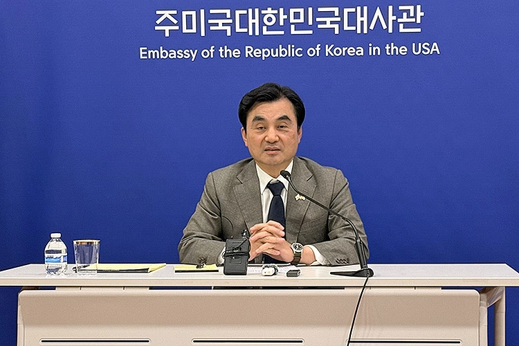 한미회담 결과 설명하는 안규백 국방장관